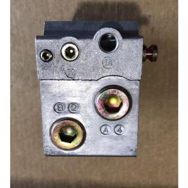 P68430 Korea Singapore Ceram Valve Subplate Rexroth/Wabco/American Standard #3 image