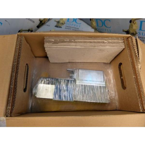 REXROTH Singapore Russia 0811404142 4WRPE 6 W18SJ-2X/G24K0/A1M  PROPORTIONAL SERVO VALVE NIB #1 image