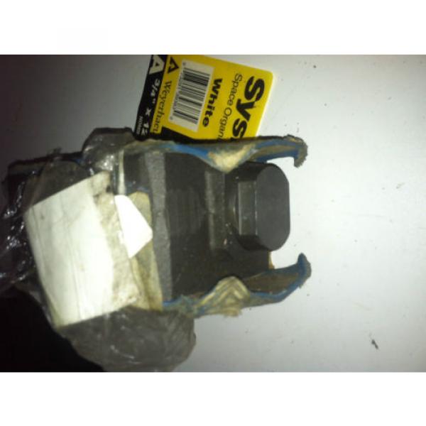 Bosch Australia Singapore 811 021 051 valve block #2 image